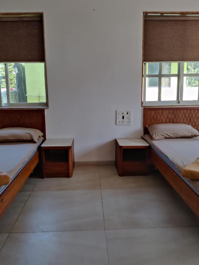 White House Beach Resort, Nagaon Εξωτερικό φωτογραφία