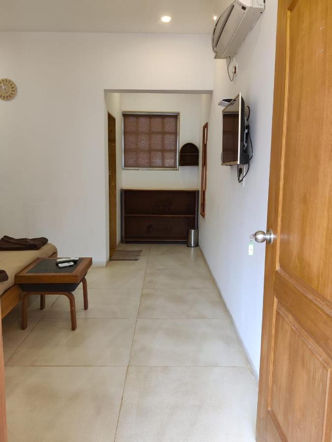 White House Beach Resort, Nagaon Εξωτερικό φωτογραφία