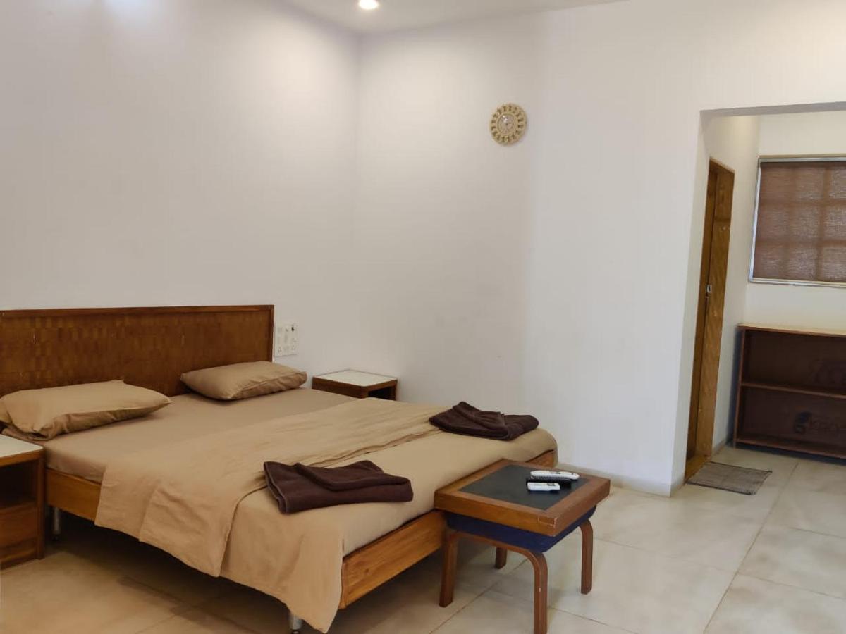 White House Beach Resort, Nagaon Εξωτερικό φωτογραφία