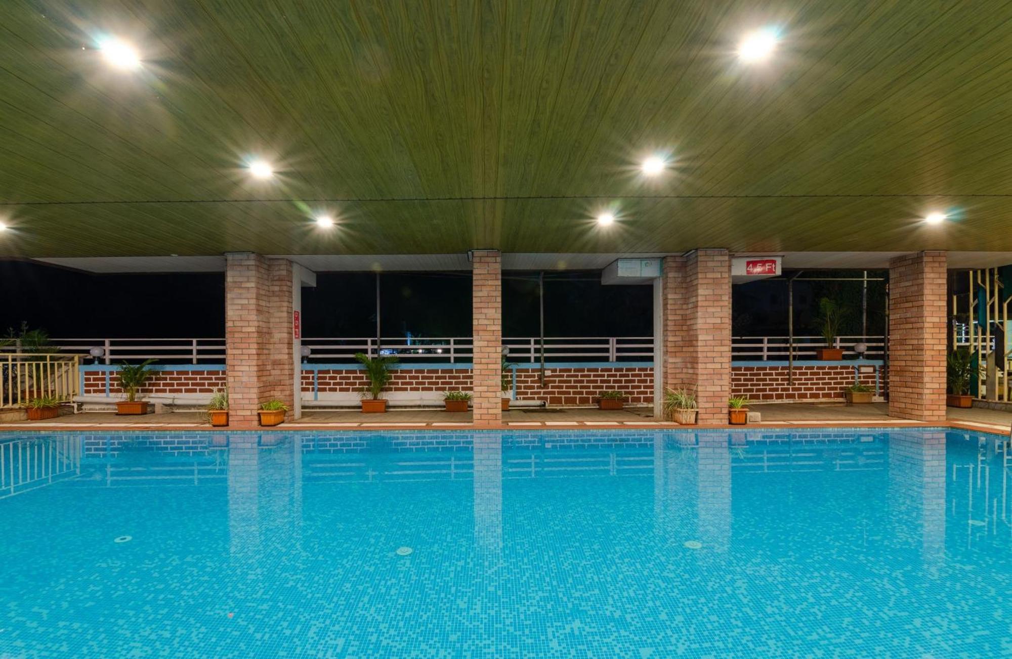 White House Beach Resort, Nagaon Εξωτερικό φωτογραφία