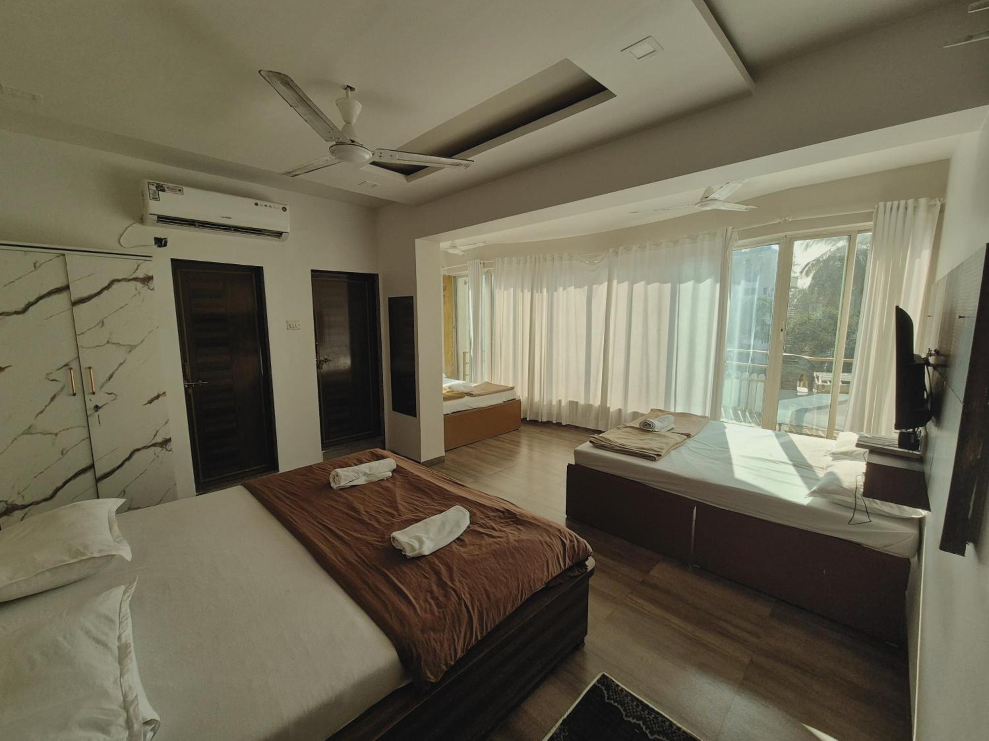 White House Beach Resort, Nagaon Εξωτερικό φωτογραφία