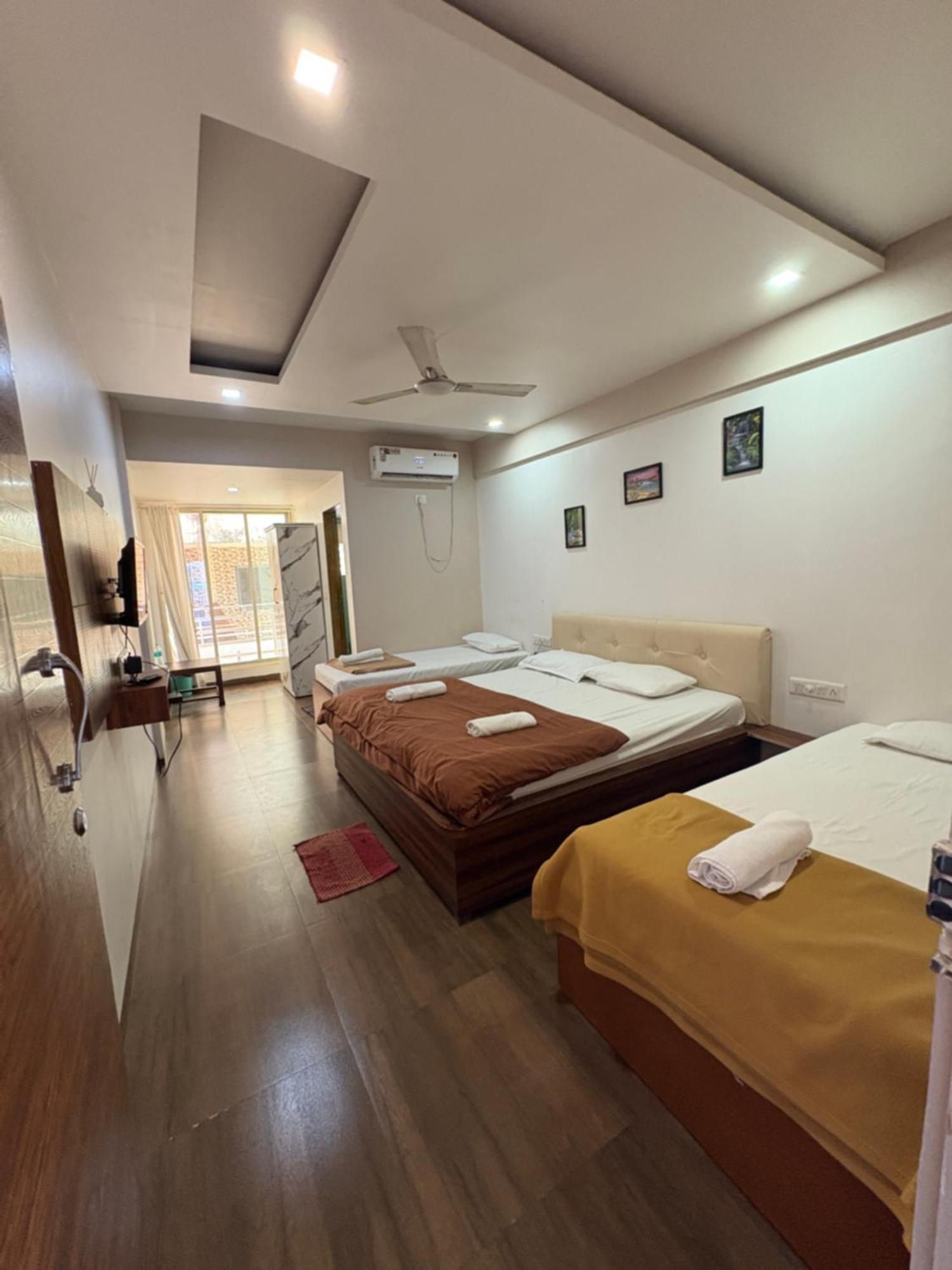 White House Beach Resort, Nagaon Εξωτερικό φωτογραφία